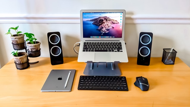 A computer desk that has the best computer speakers