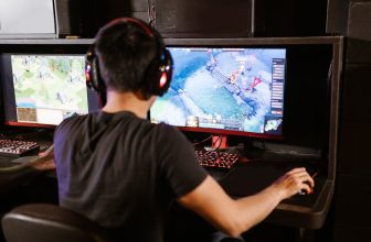 monitor refresh rate gaming display