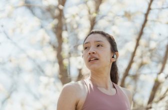 sport earbuds workout