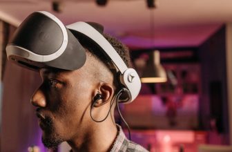 gaming earbuds