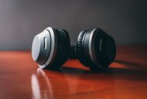 Headphones Buying Guide: How to Choose the Right Pair (2026)
