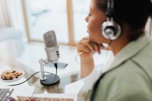 Audio-Technica BPHS1 vs HyperX Cloud Alpha Wireless — Broadcast vs Gaming