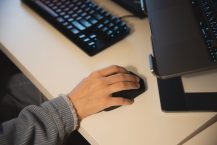 Trackball vs Standard Mouse for Hand Tremor — Which Input Device Is Better?